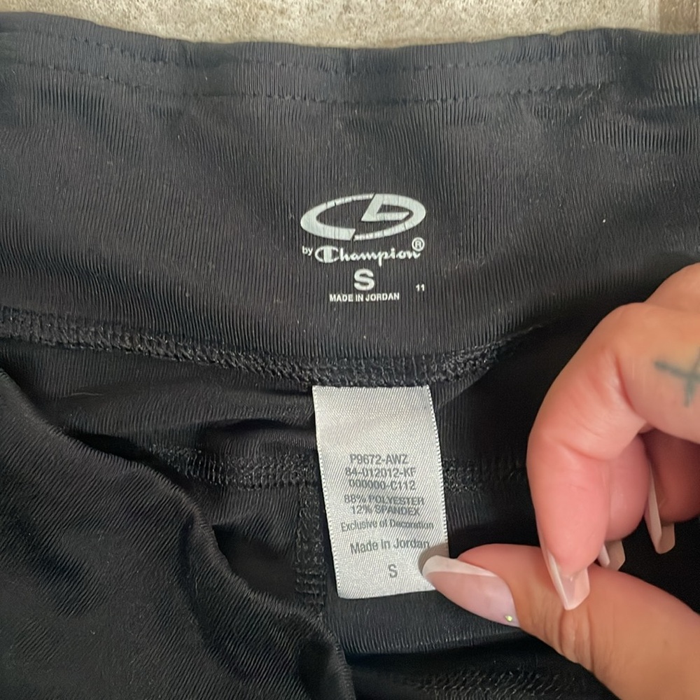 Capris - Picture 2 of 3